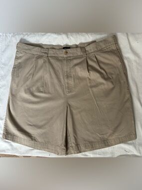 Harbour Bay men’s size 46 khaki shorts relaxer waist 100% cotton NWTG